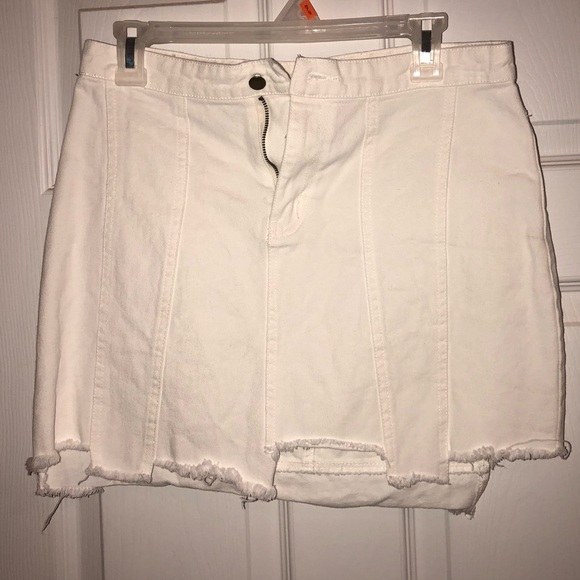 WHITE ASYMMETRICAL DENIM SKIRT